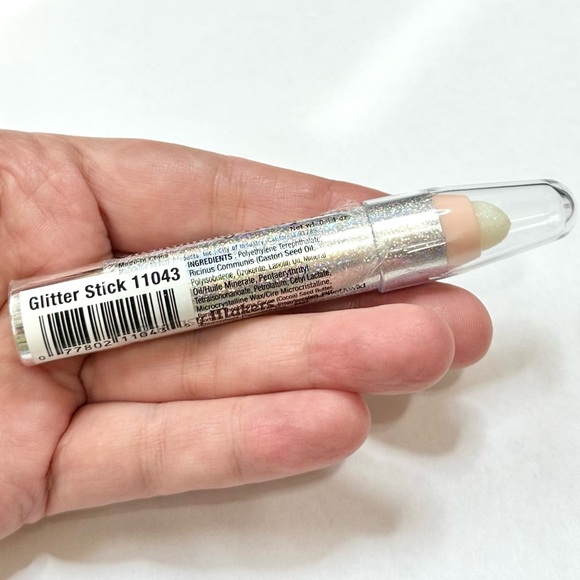 Fantasy Makers Enchanting Body Wand - Glitter Stick - Clear w/Iridescent Glitter - Picture 4 of 6